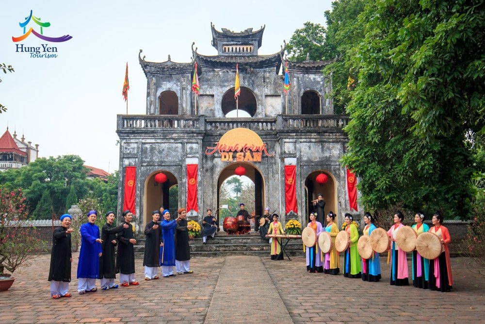 Bài 6: Một số suy nghĩ về việc phát huy các giá trị lịch sử, văn hóa truyền thống gắn liền với phát triển du lịch ở Hưng Yên