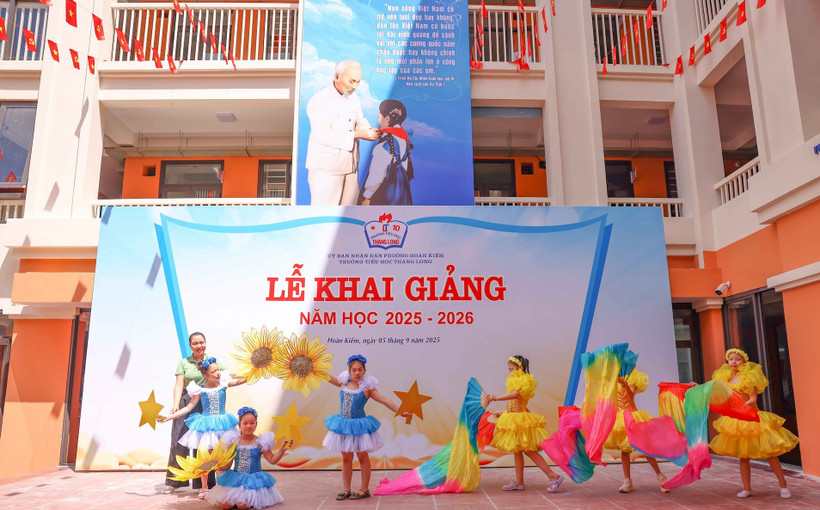 Gần 1,7 triệu giáo viên và 30 triệu học sinh, sinh viên khai giảng năm học mới