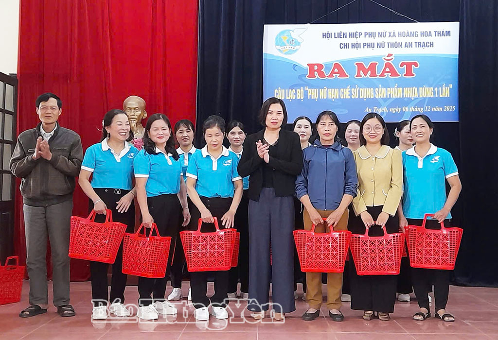 Ra mắt câu lạc bộ “Phụ nữ hạn chế sử dụng sản phẩm nhựa dùng 1 lần”