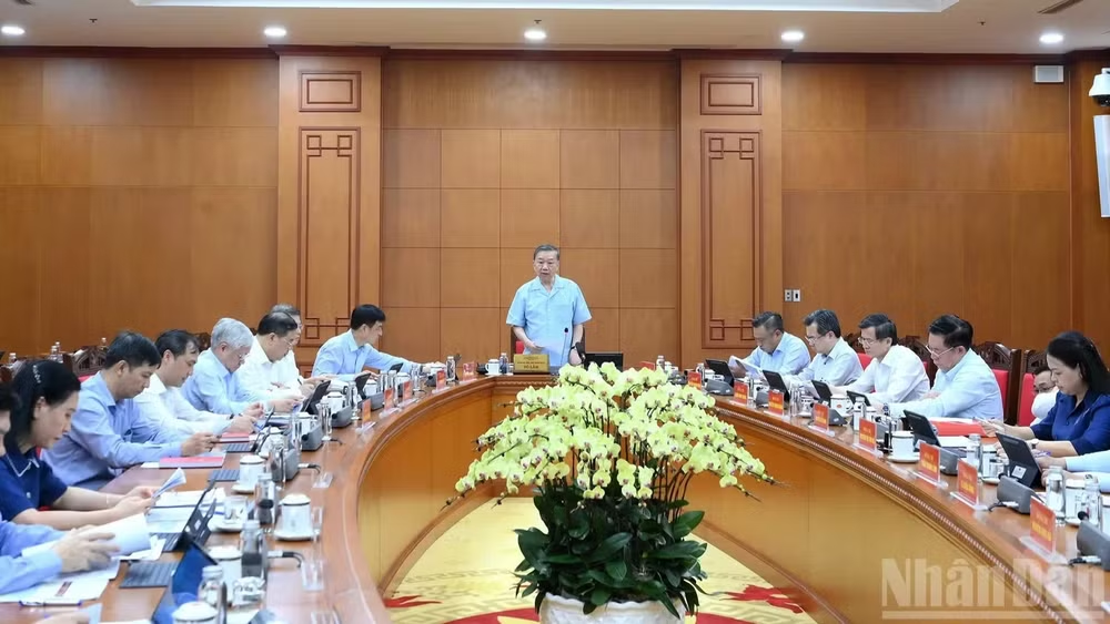 ĐỊNH HƯỚNG HÀNH ĐỘNG TỪ CHỈ ĐẠO CỦA TỔNG BÍ THƯ, CHỦ TỊCH NƯỚC: Đánh giá thực chất là nền tảng của các quyết định về công tác cán bộ