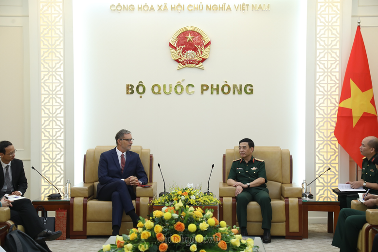 Việt Nam - Pháp thúc đẩy hợp tác quốc phòng trên nhiều lĩnh vực
