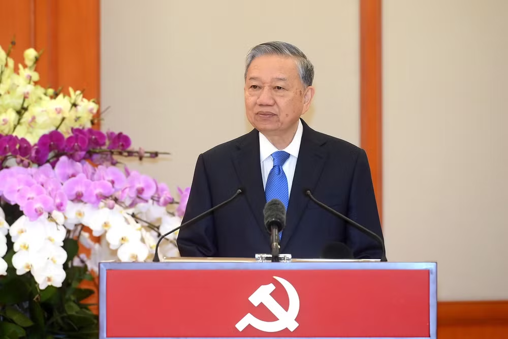 Bộ Chính trị ban hành Nghị quyết về công tác người Việt Nam ở nước ngoài
