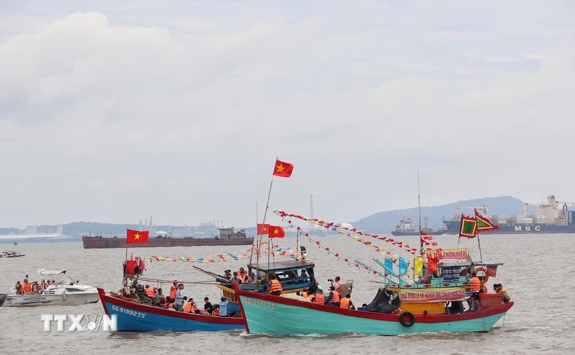 Lễ hội truyền thống vùng biển, đảo - từ di sản văn hóa đến trải nghiệm du lịch