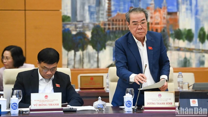 Cử tri đồng tình quy định cấm thuốc lá điện tử, thuốc lá nung nóng từ năm 2025